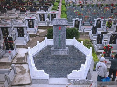 白龙山思亲陵华侨永久墓园