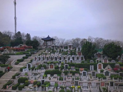 白龙山思亲陵华侨永久墓园