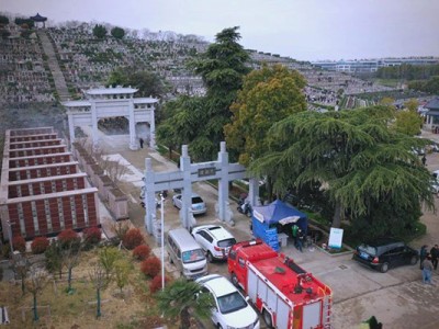 白龙山思亲陵华侨永久墓园